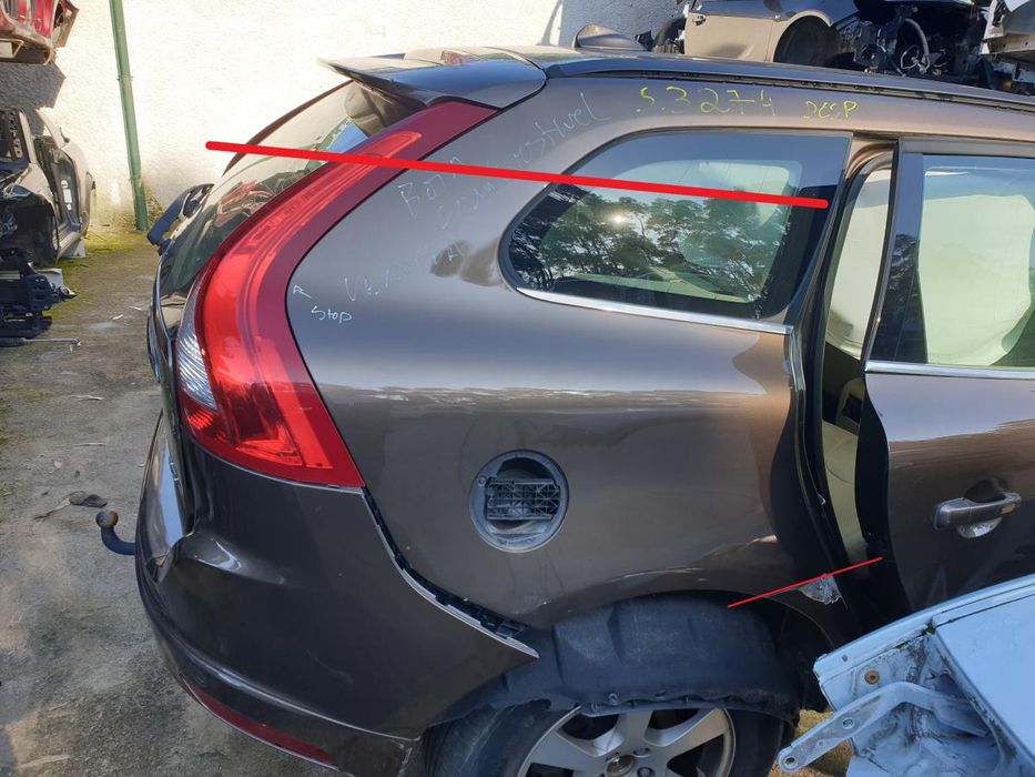 Painel trás direito VOLVO XC60 I (156)