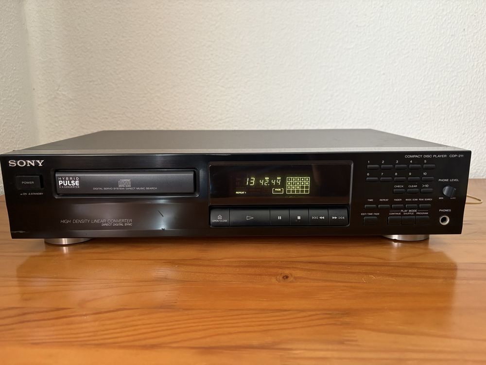 Leitor de CDs Sony CDP-211