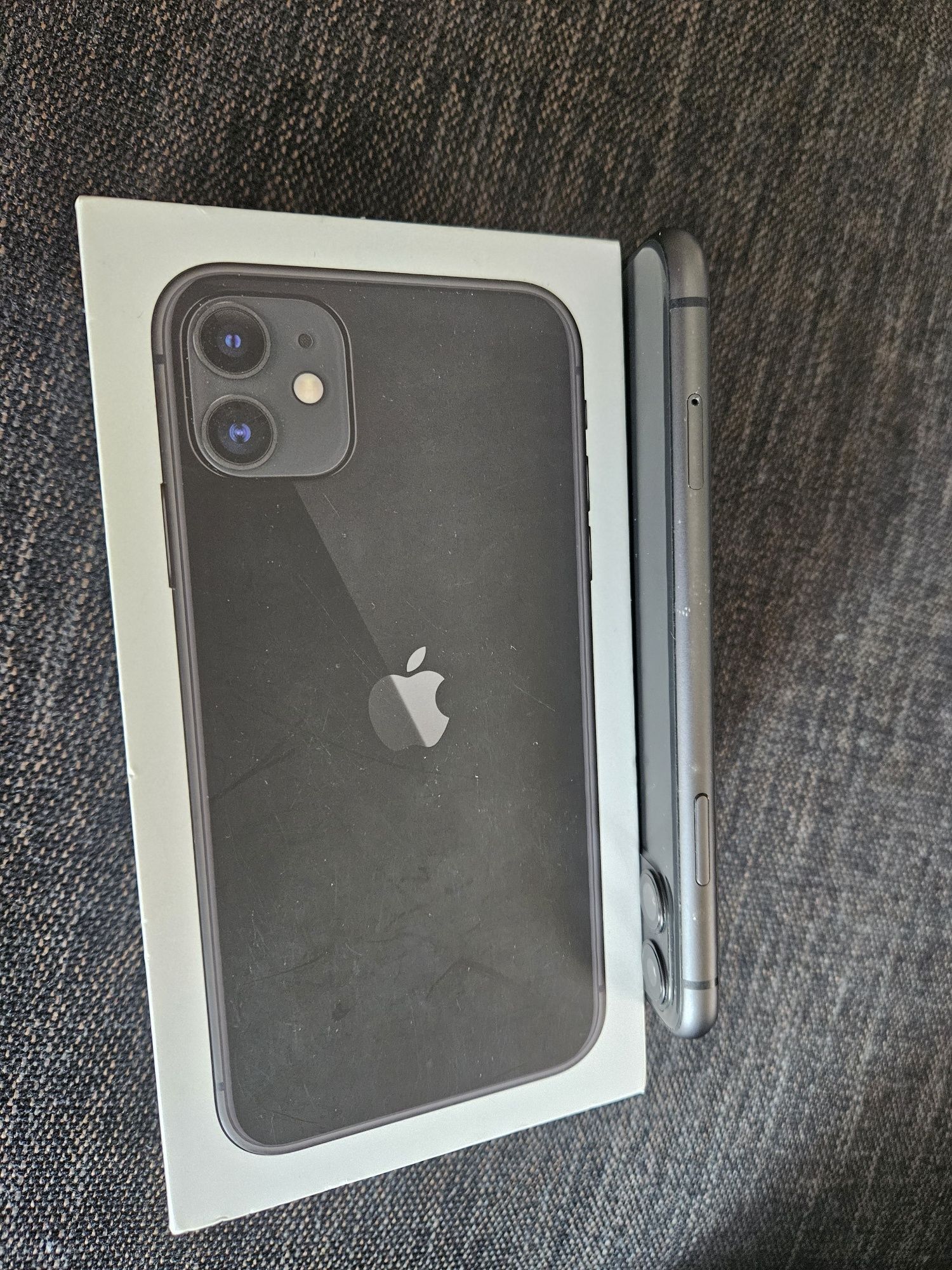Iphone 11 black W-wa