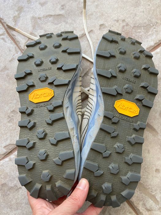 Ténis Nnormal Tomir 1.0 branco lilás e cinzento