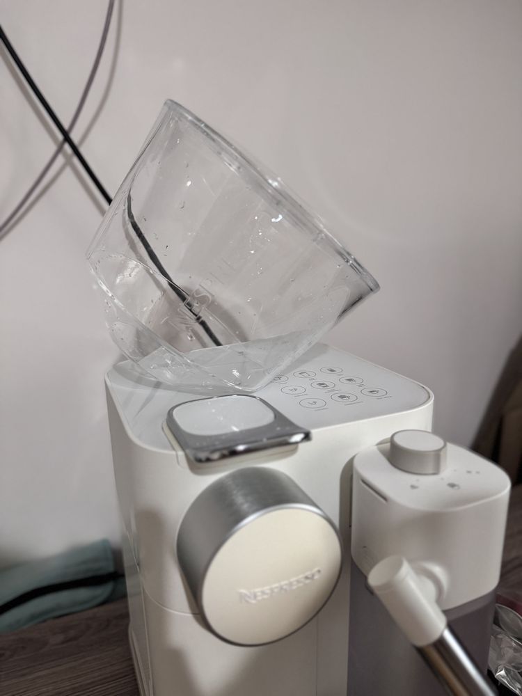 Кавомашина Nespresso