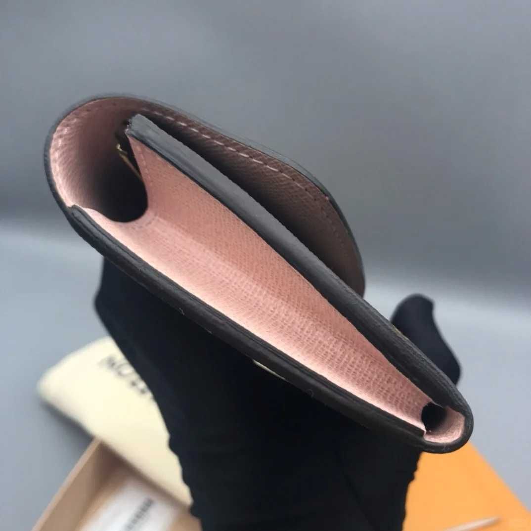 (Ostatni) Portfel damski Louis Vuitton Emilie Monogram różowa klamra