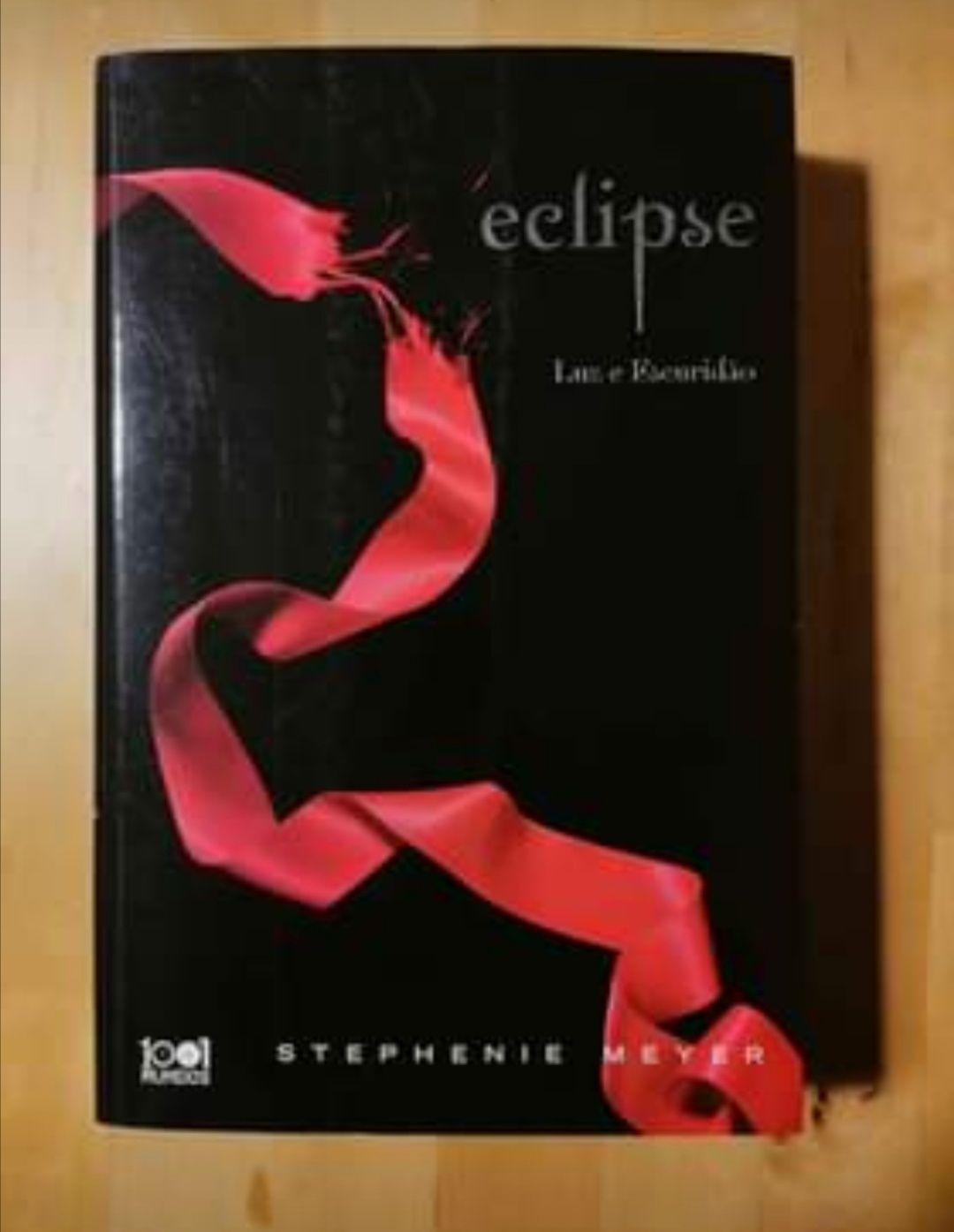 Livro Eclipse de Stephenie Meyer Saga crepúsculo