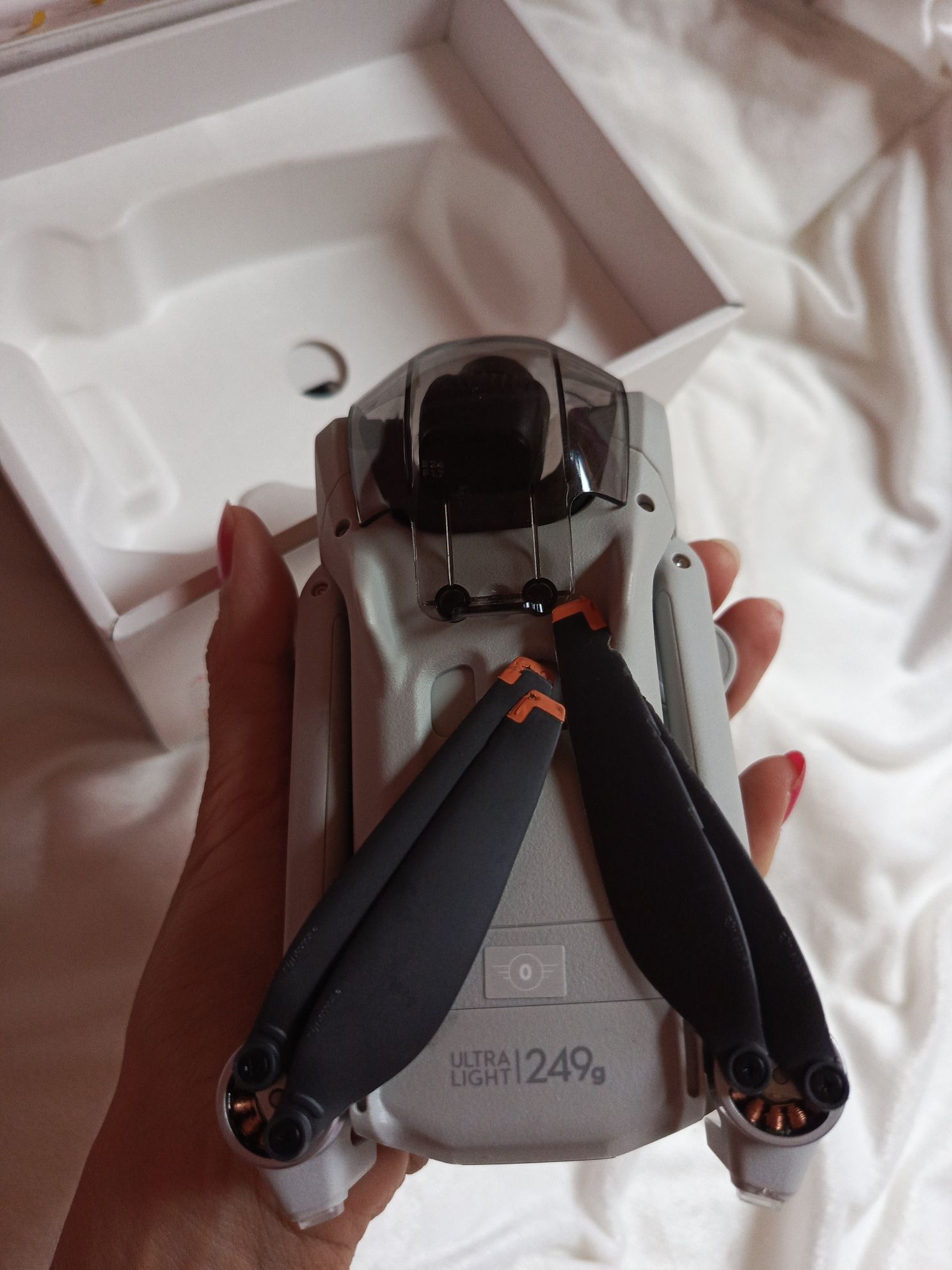 Dron DJI Mini 3 6000 m 2453 mAh