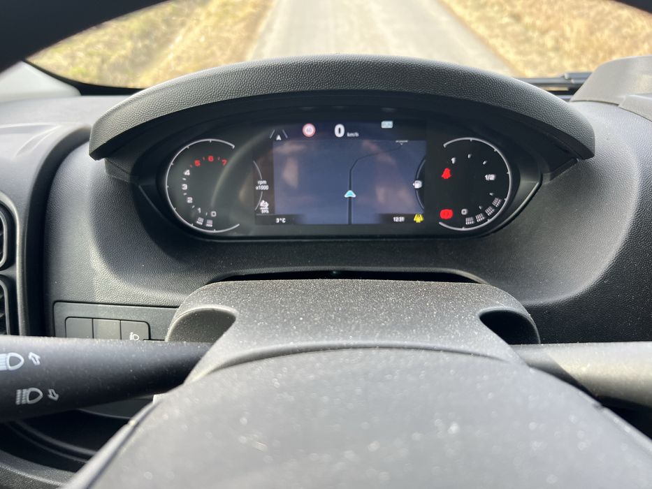 Wynajem Nowa Toyota Proace Max wypozyczalnia dostawczy