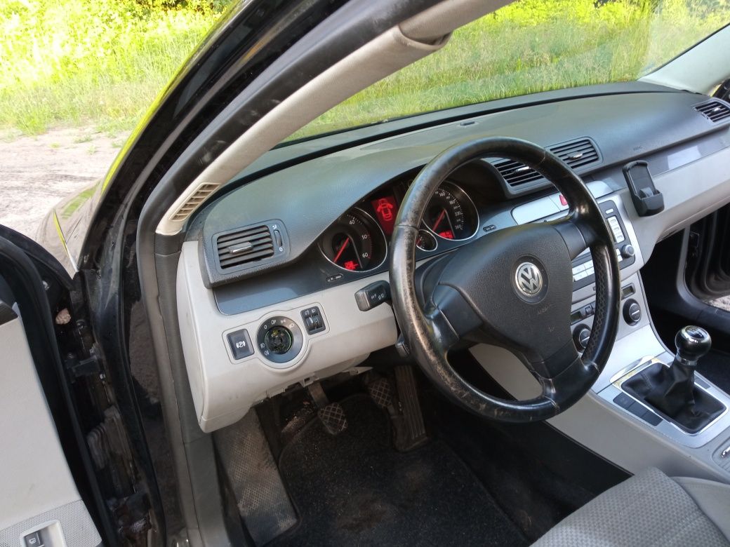 Wszystkie części VW Passat B6 kombi 2.0 TDI LC9X maska zderzak drzwi