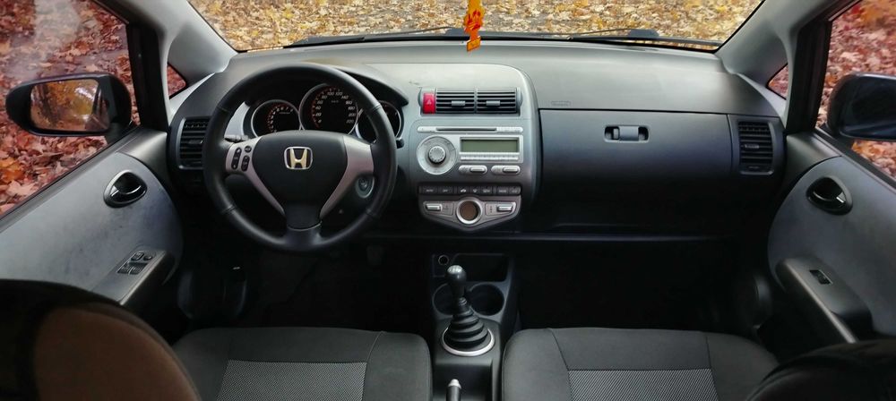 Продам Honda Jazz 1.3