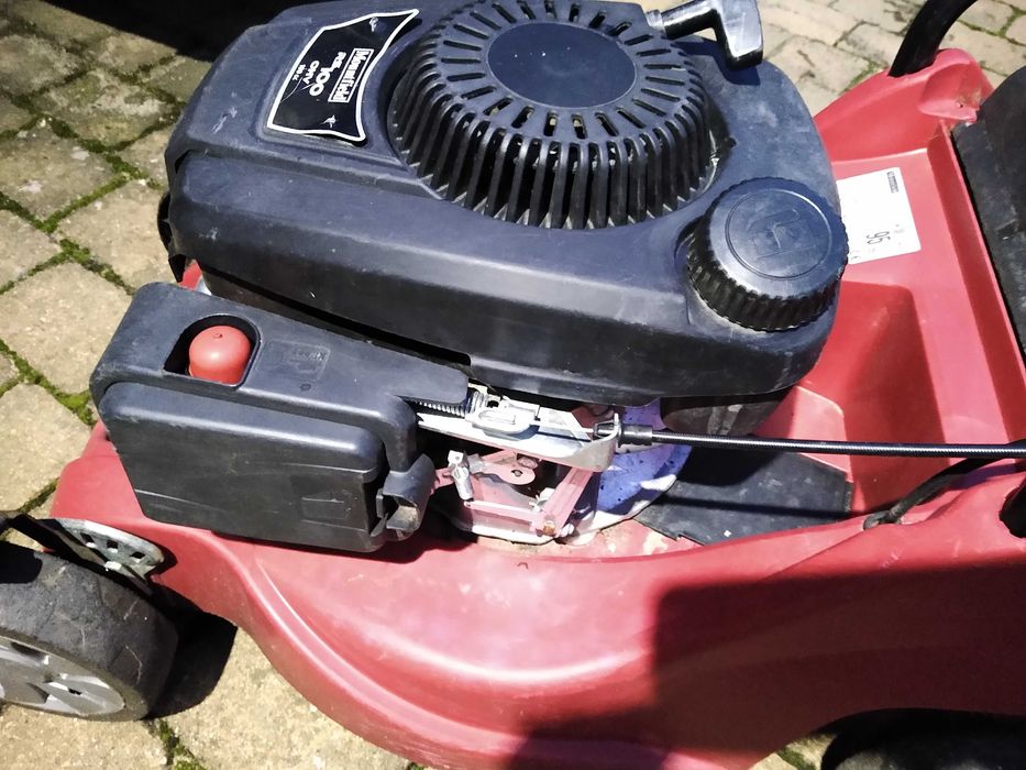 Kosiarka Mountfield spalinowa z napędem Uszkodzona