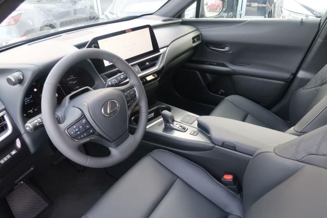 Lexus UX 300 h 2.0 Hybrid Dynamic