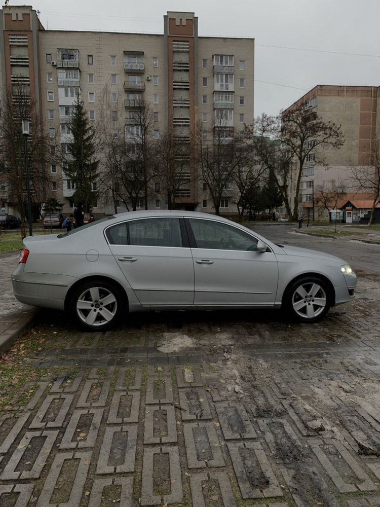 VW Passat Highline 2.0 tdi 2007p після ДТП