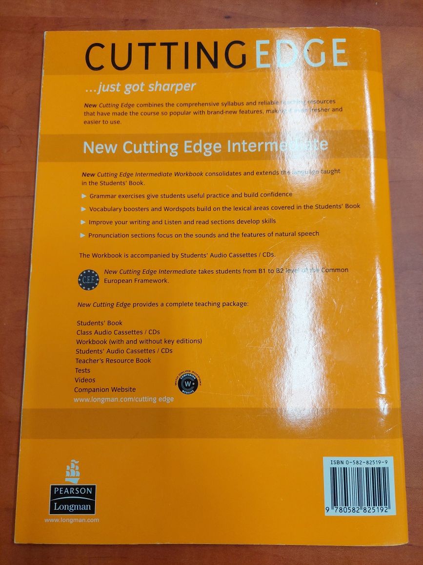 New Cutting Edge Intermediate. Workbook angielski