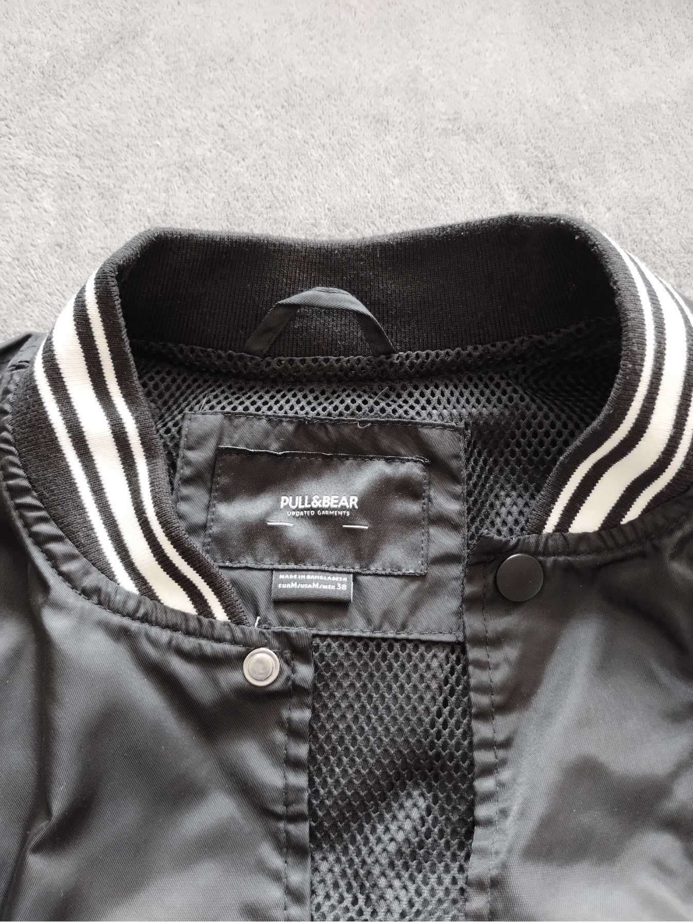Czarna, damska kurtka z długim rękawem, Pull&Bear, roz. eur M (38)