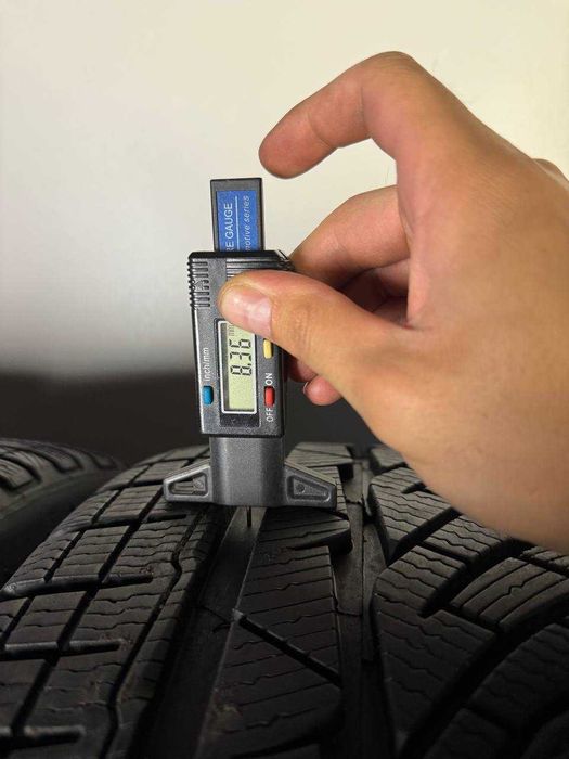 235/35/19 R19 Michelin Pilot Alpin PA4 91V 4шт Зимова шина 8+мм