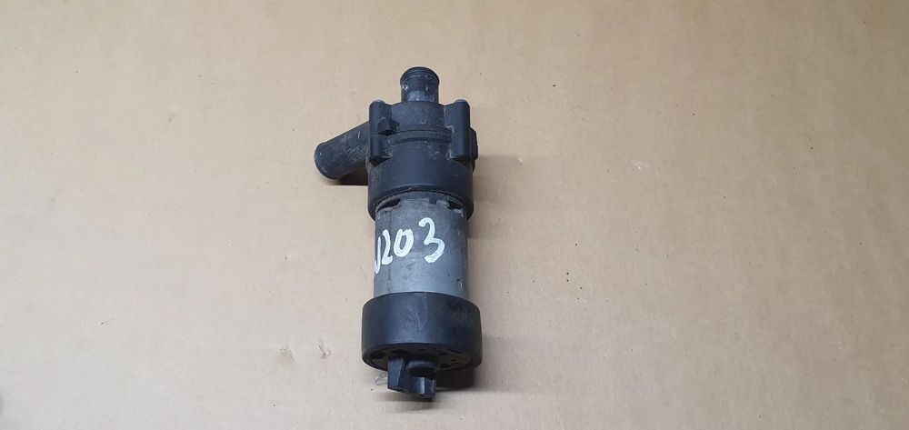 Dodatkowa pompka obiegu wody Mercedes W203 2038350064