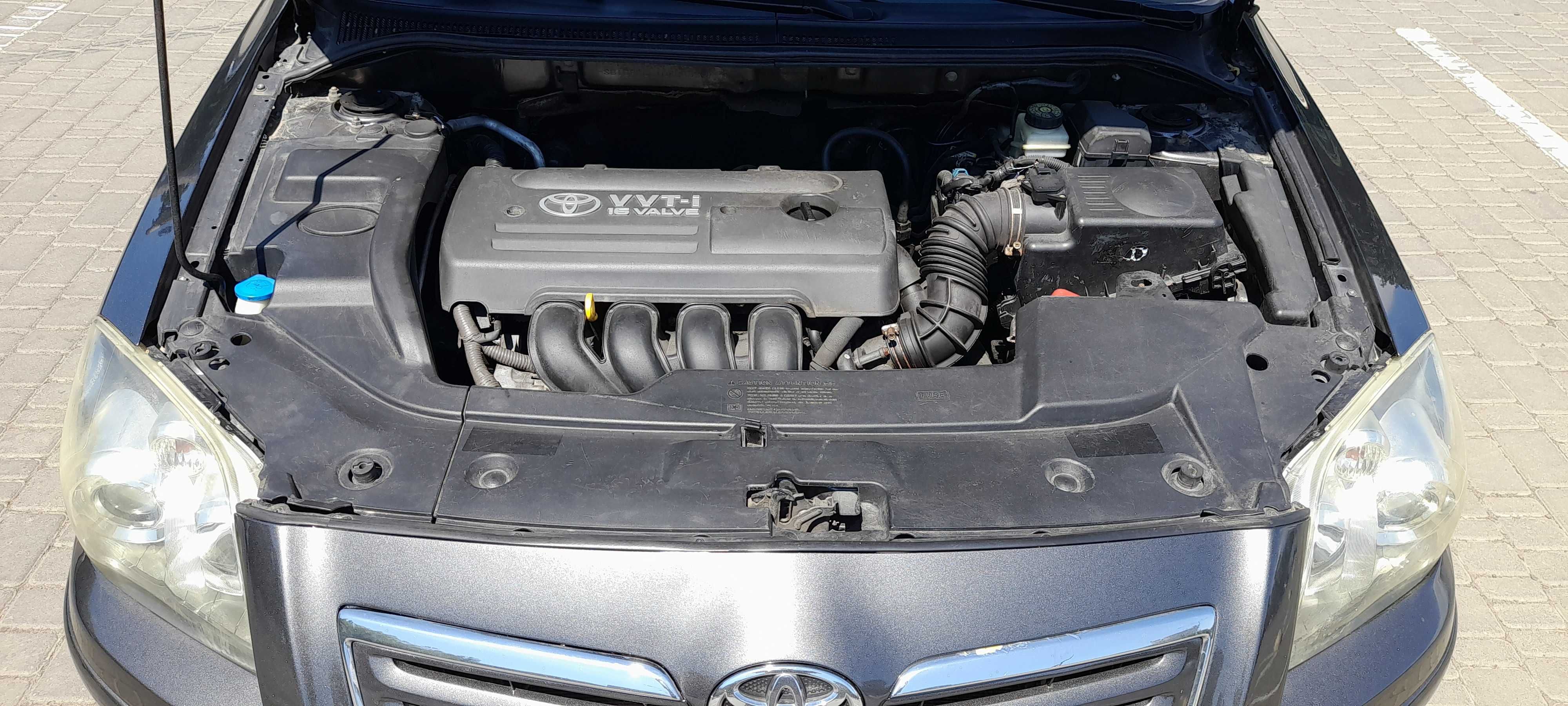 Тойота Авенсис 2008 автомат