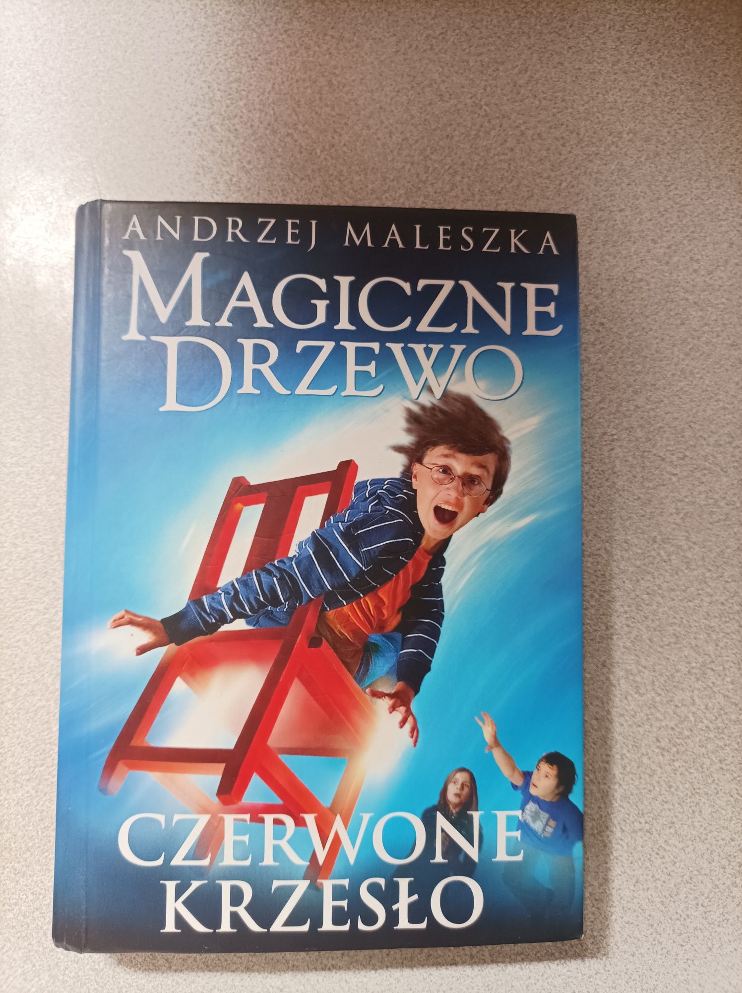 Magiczne drzewo - Czerwone Krzesło