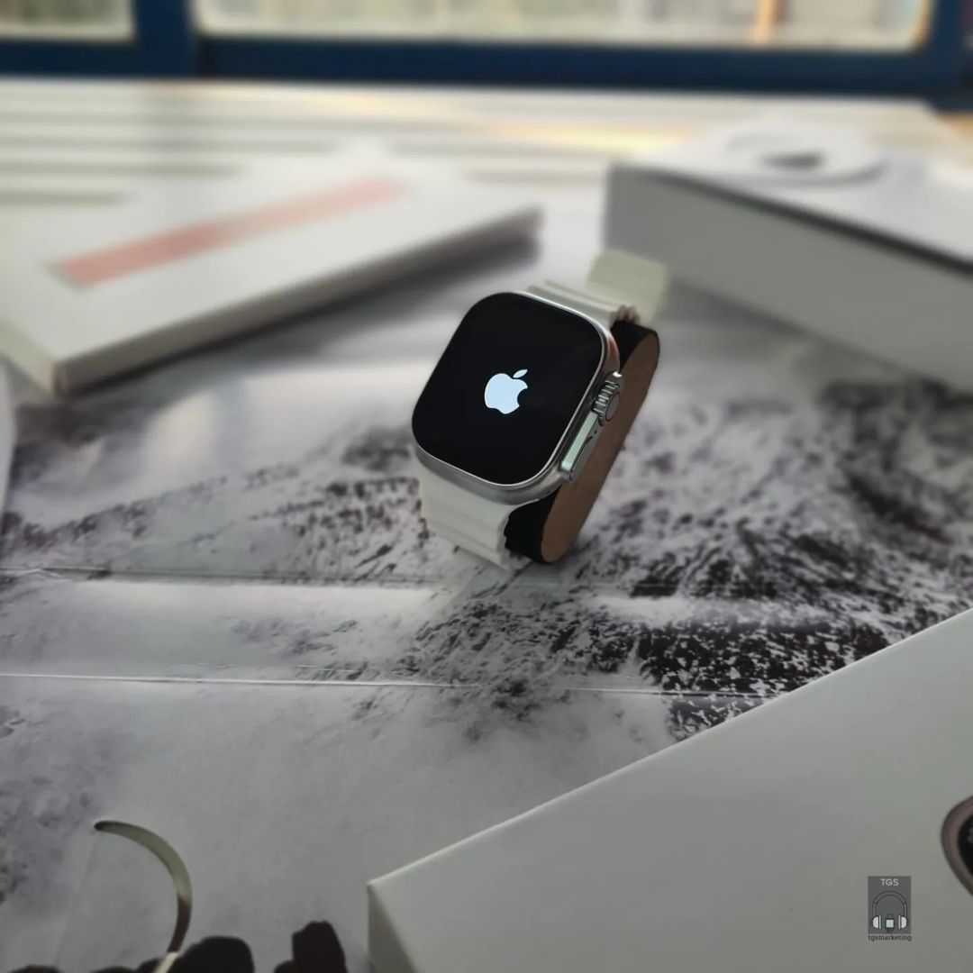 Apple Watch Ultra 49mm Titanium Case