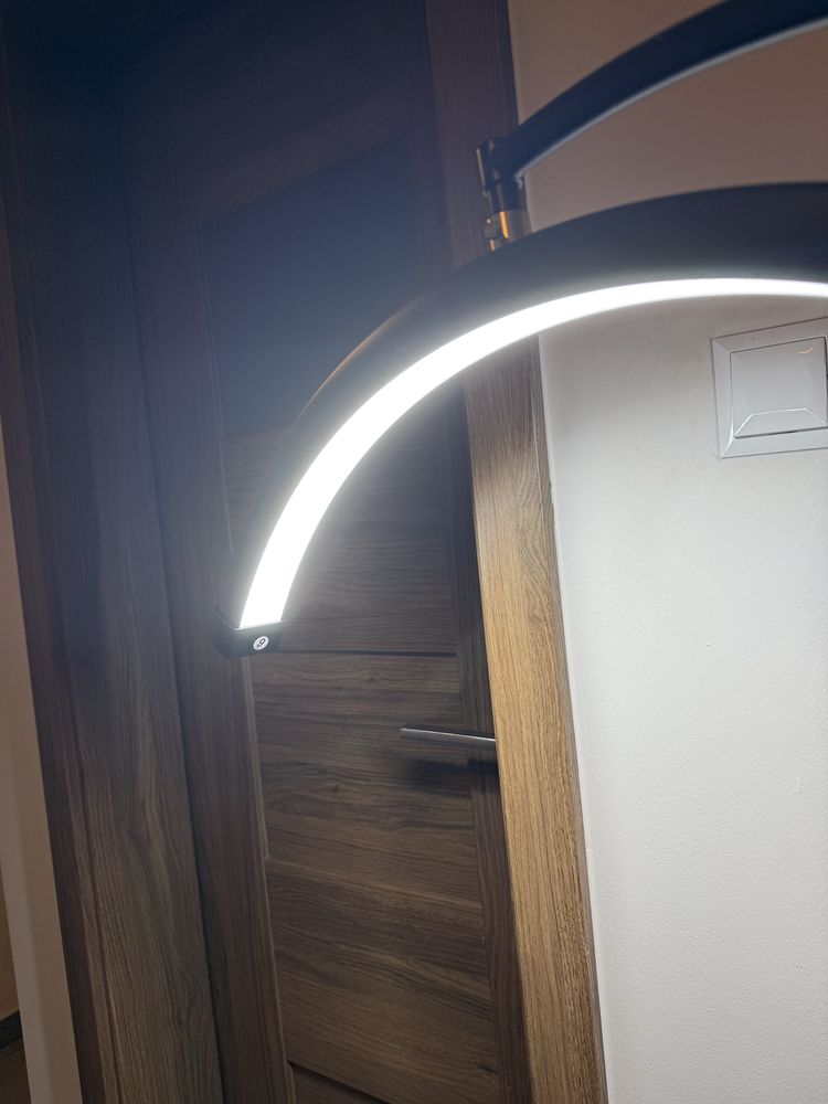 lampa typu moon do stylizacji rzes