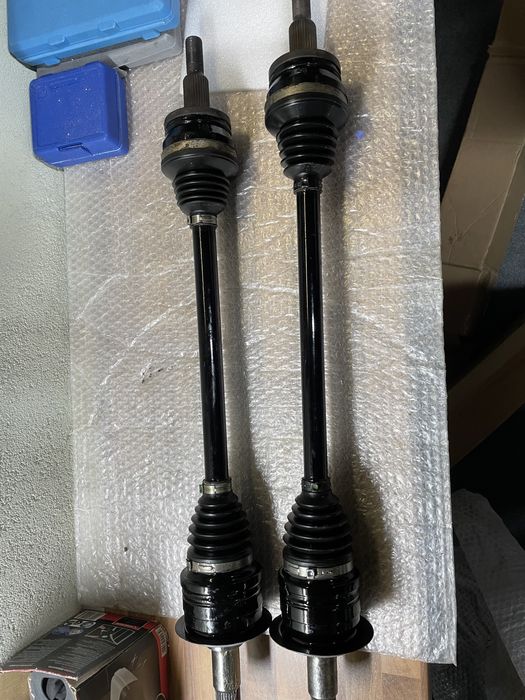 Półosie napędowe dodge challenger 5.7 2013