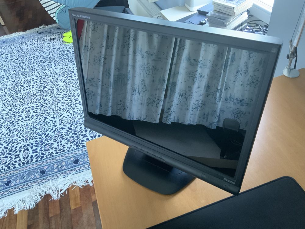 Monitor - IIyama Glossy