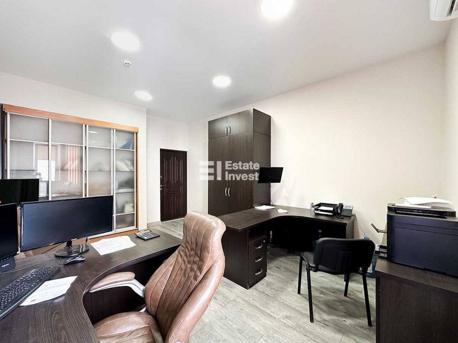 Продаж ОСЗ у самому бізнес-центрі міста, по вул. Космічна, 12