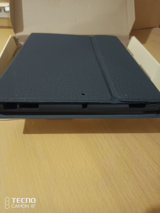 Чохли з клавіатурою на iPad