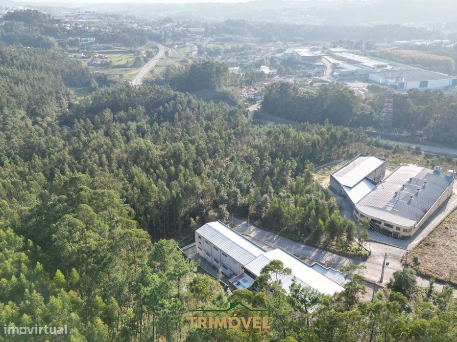 Terreno em Zona Industrial