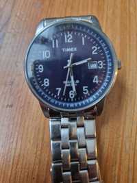 Zegarek Timex z datownikiem