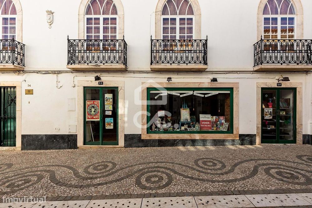 Espaço Comercial de 166,80 m² c/ Viabilidade para Conversão em Habitaç