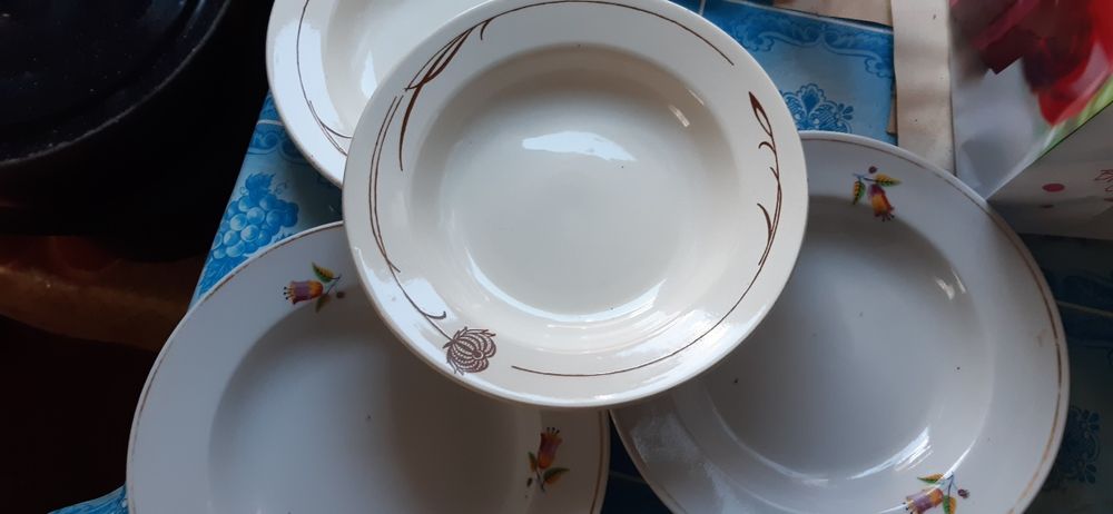 Тарелки,миски