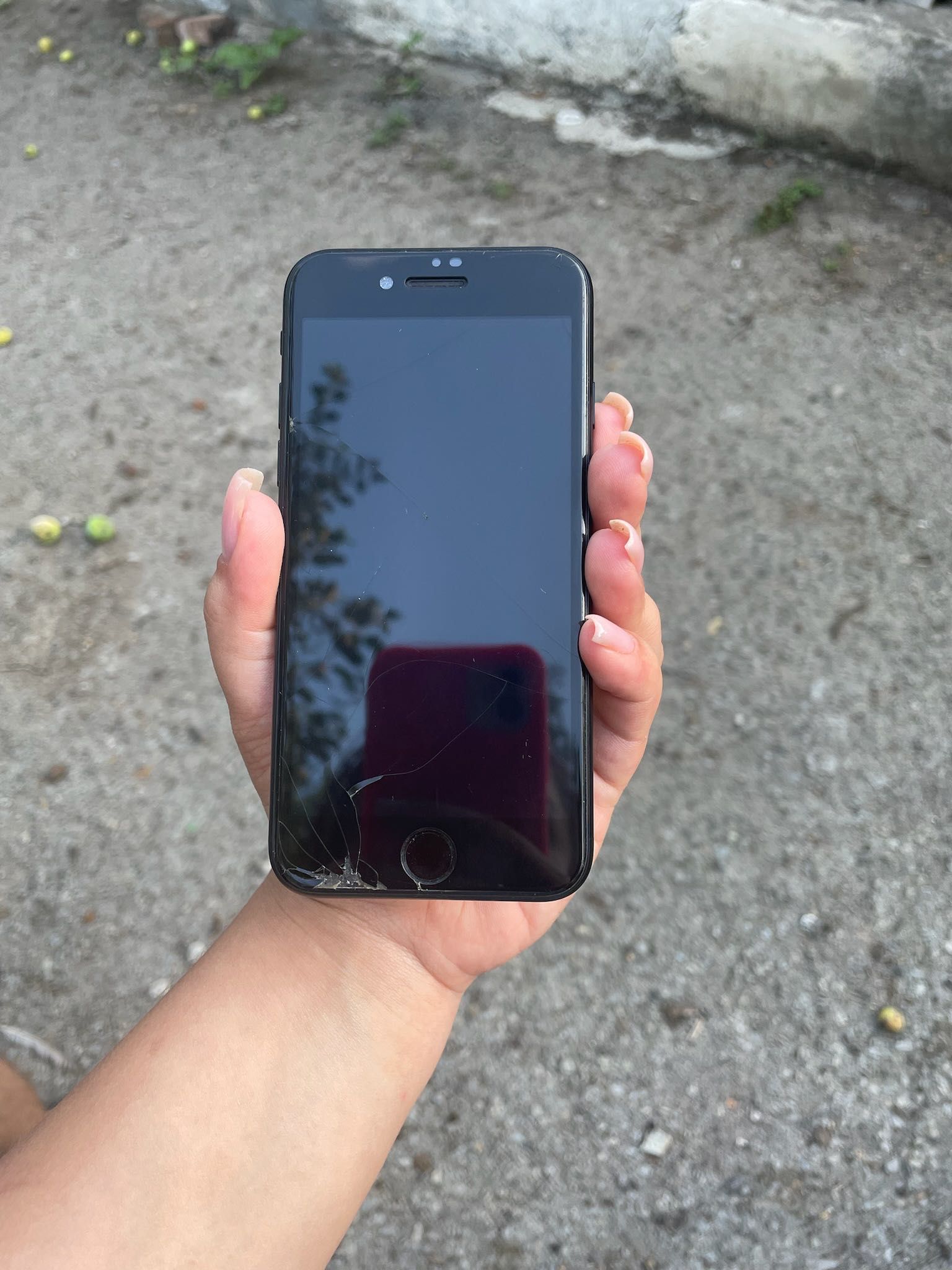 Обміняю iPhone SE 2020