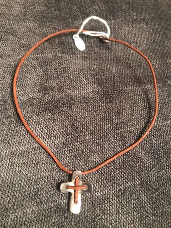 Крест серебро 925 на кожаном шнуре серебряный из Испании