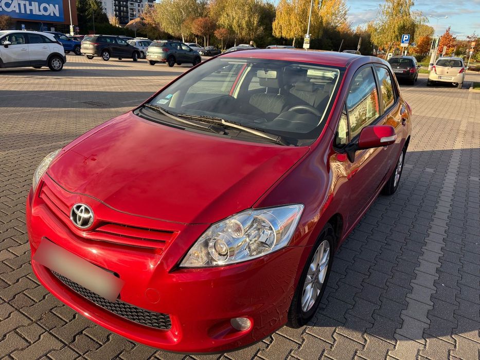 Toyota Auris Toyota Auris 1.33 VVT-i 2013 • Polski salon • Drugi właściciel • Hak