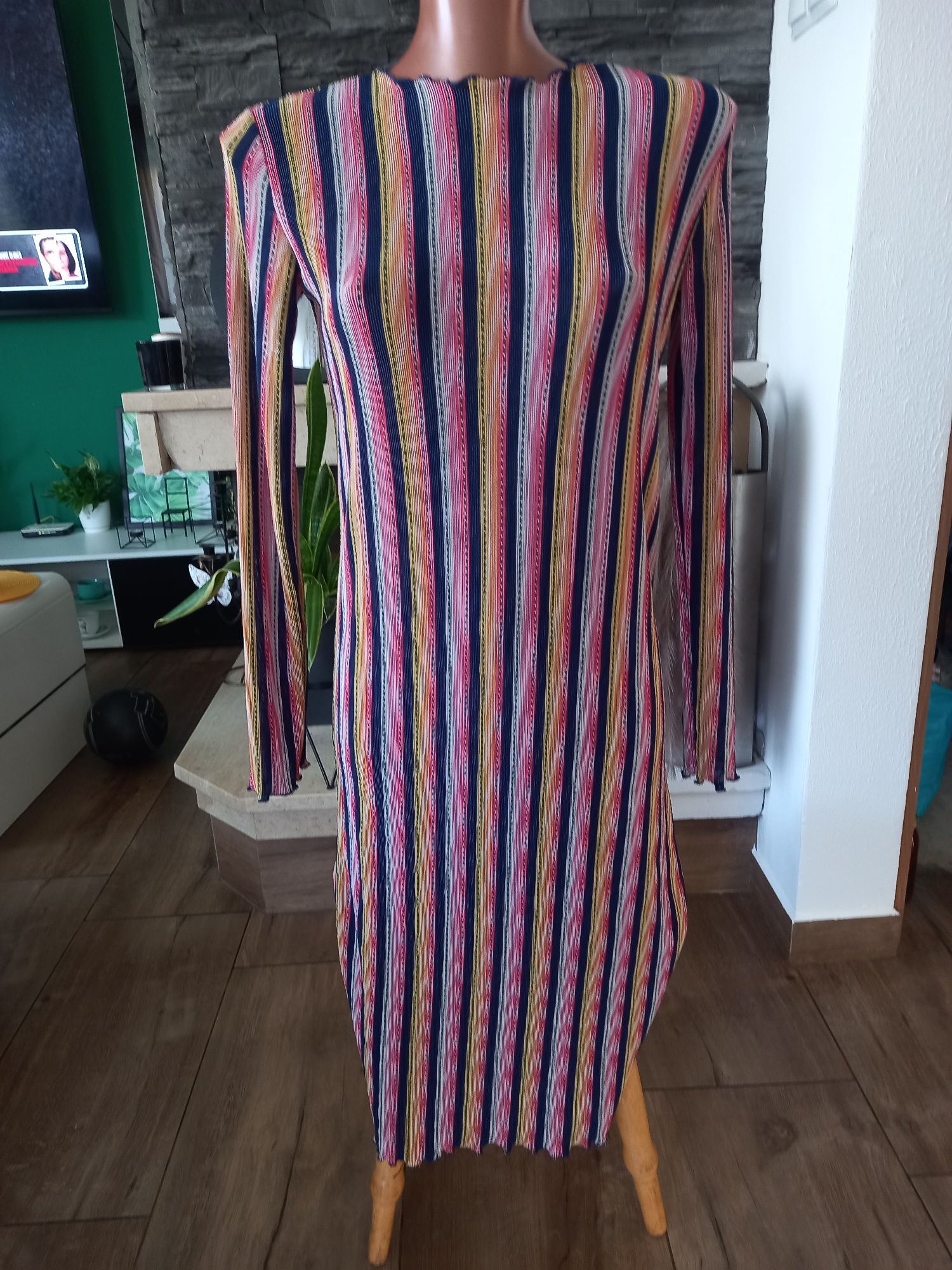 Zara midi sukienka w paski elstyczna s