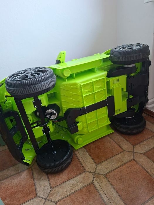 Jeździk akumulator Range Rover światła pasy