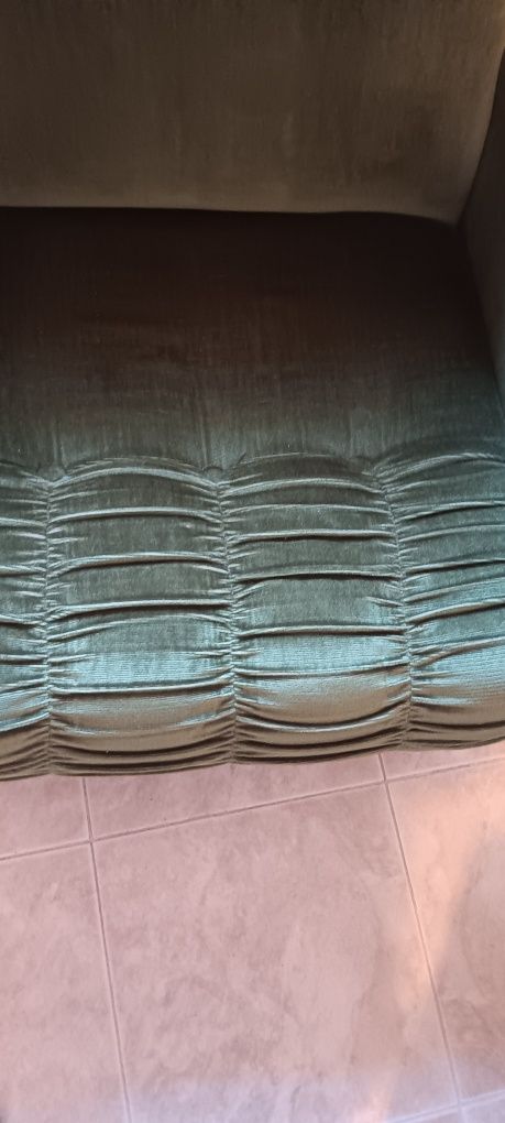 Sofá de sala ou quarto em veludo