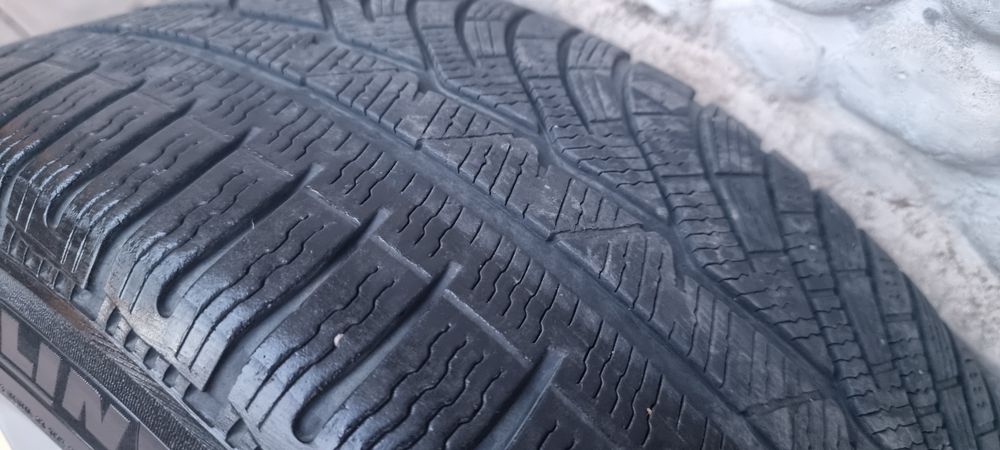Продам резину 245.45.R18!!!