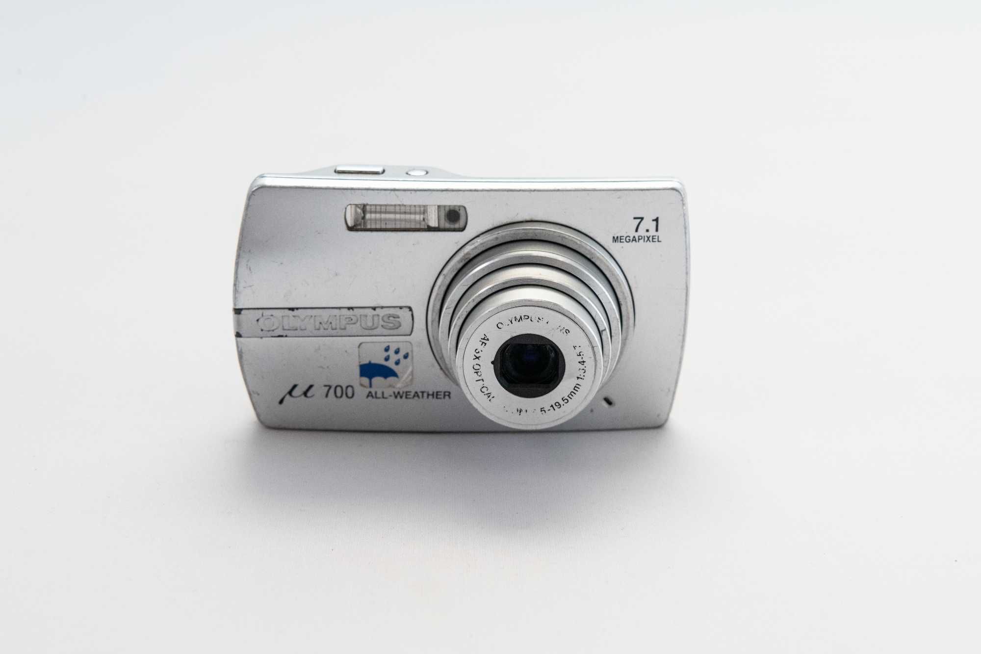 Kieszonkowy aparat cyfrowy Olympus MJU 700 | podwodna obudowa