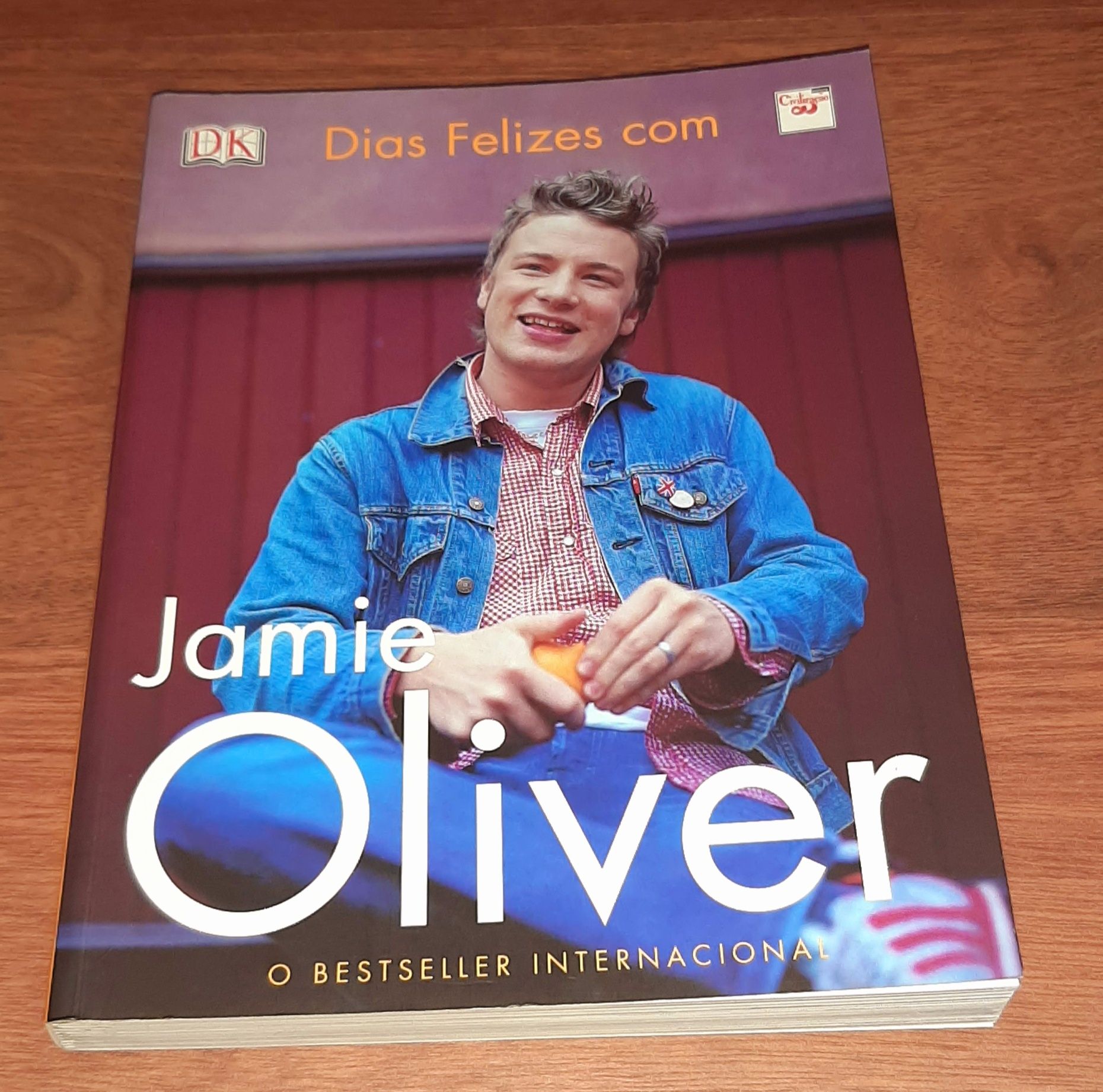 Livro "Dias Felizes com Jamie Oliver"