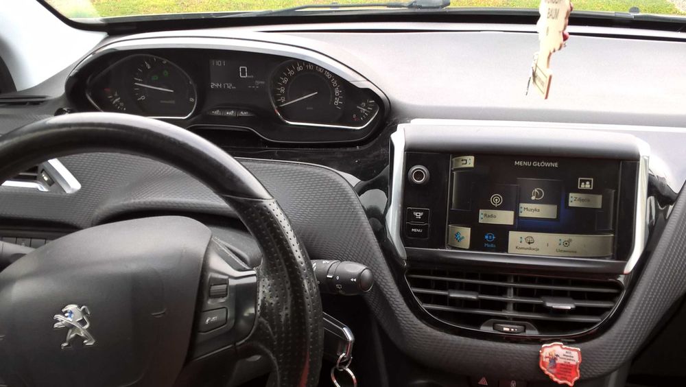 Peugeot 2008 rok 2013 1.6 HDI