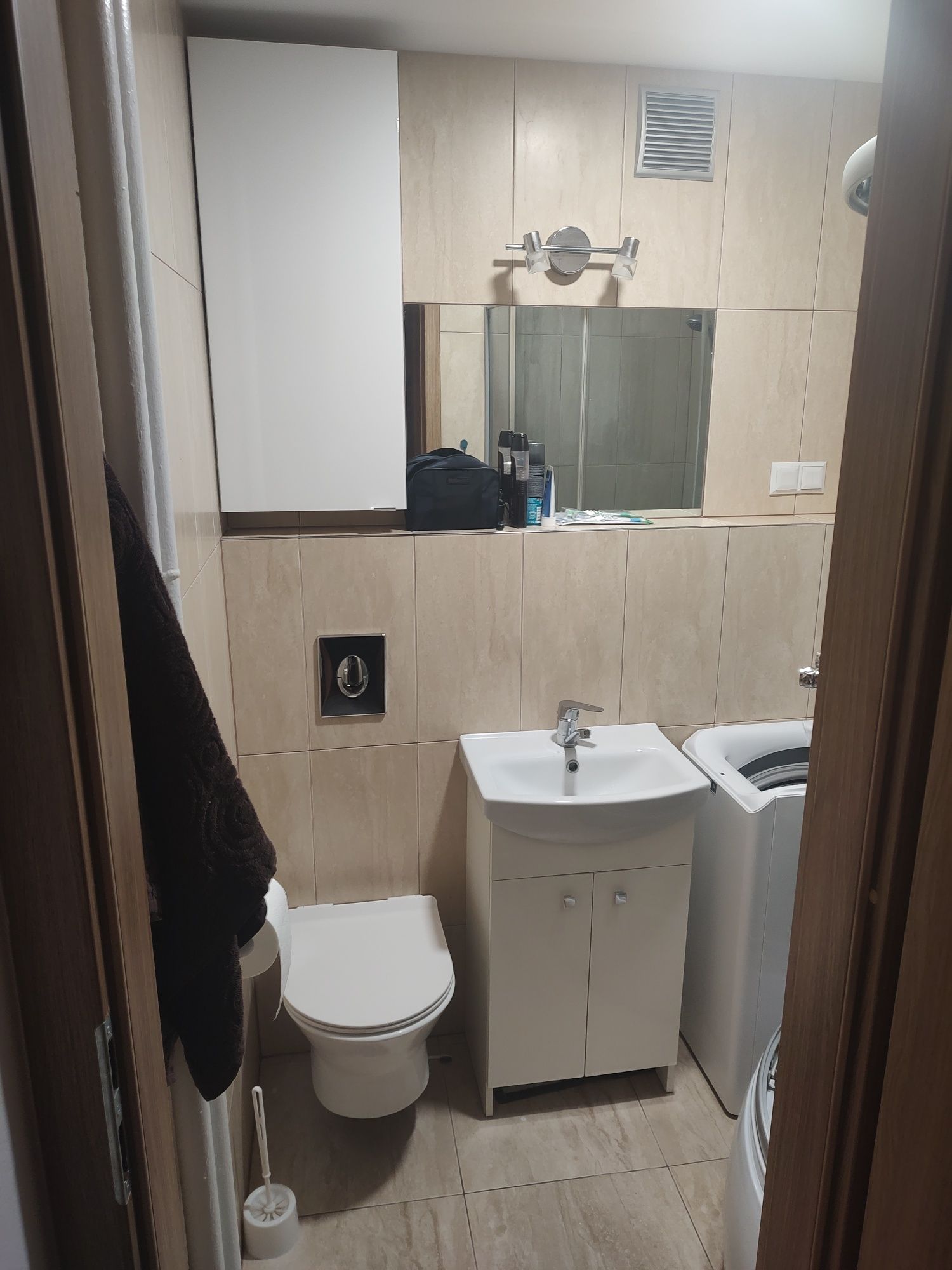 1-os pokój w kawalerce dla studenta/ki, Ul. Gajowicka, SkyTower, UE