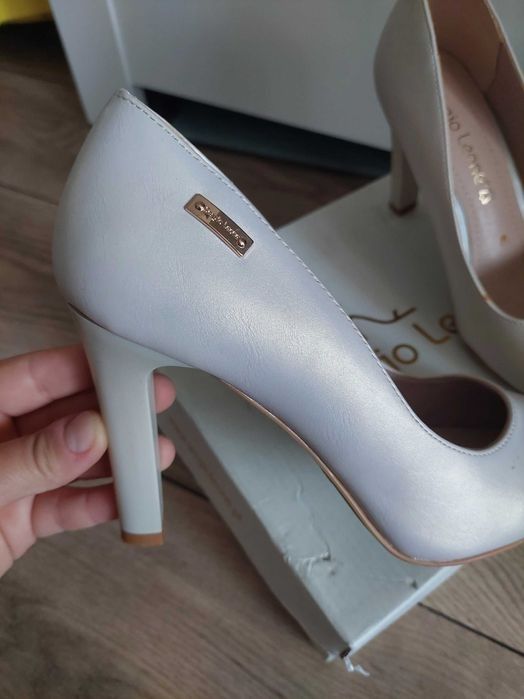 Buty szpilki serigo Leone 37 perłowe