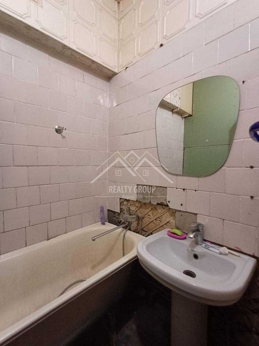 Продаж 2 кімн. сталінки по вул. Дишинського