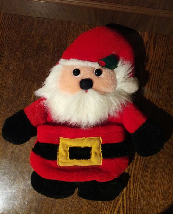 Новогодние украшения и шары на ёлку