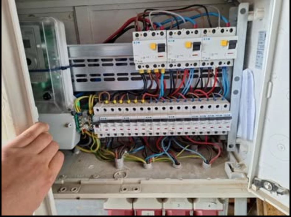 Rozdzielnica budowlana EATON - W pełni sprawna.