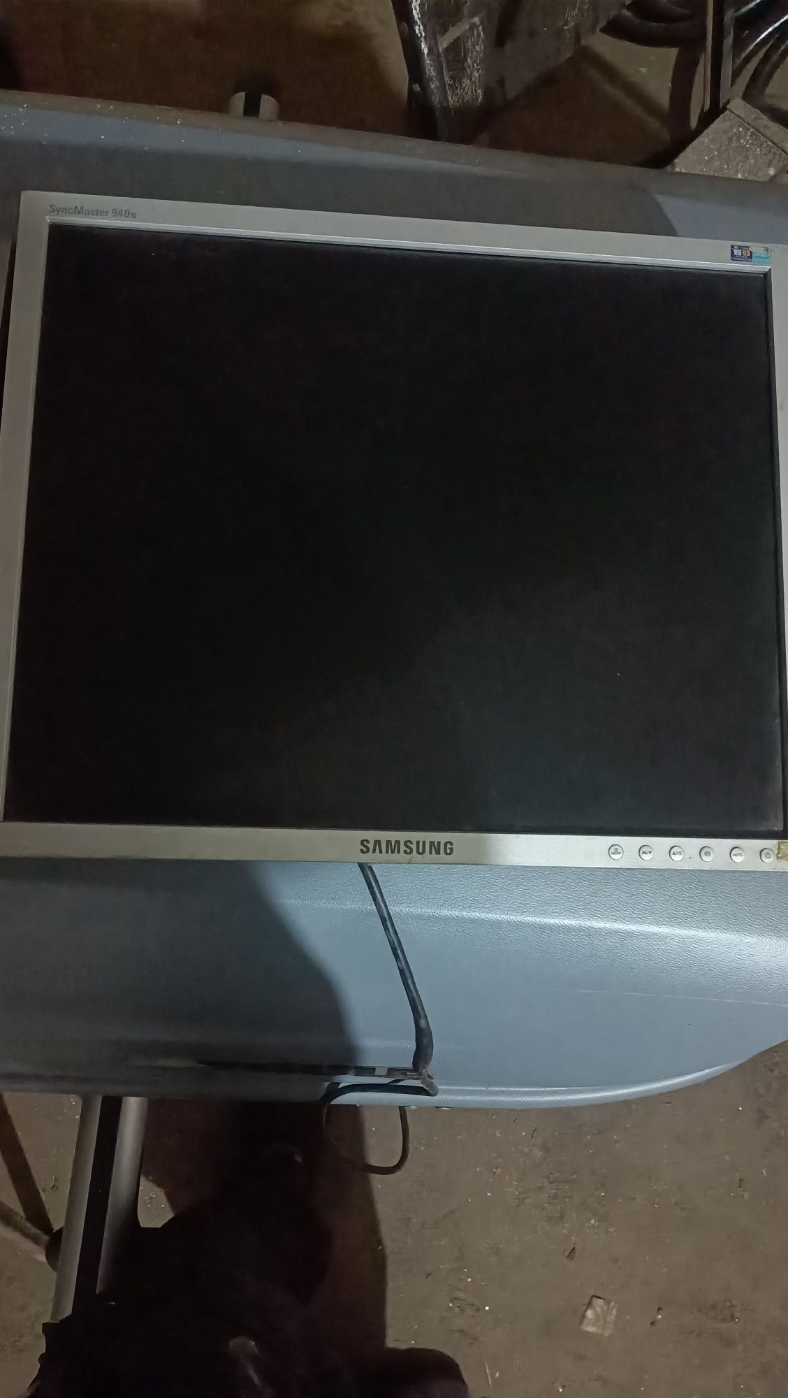 Мониторы Samsung 19''