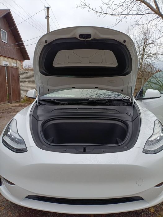 Продам tesla y long range2023