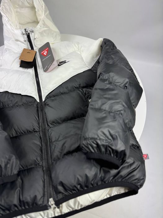 Пуховик Nike Storm Fit