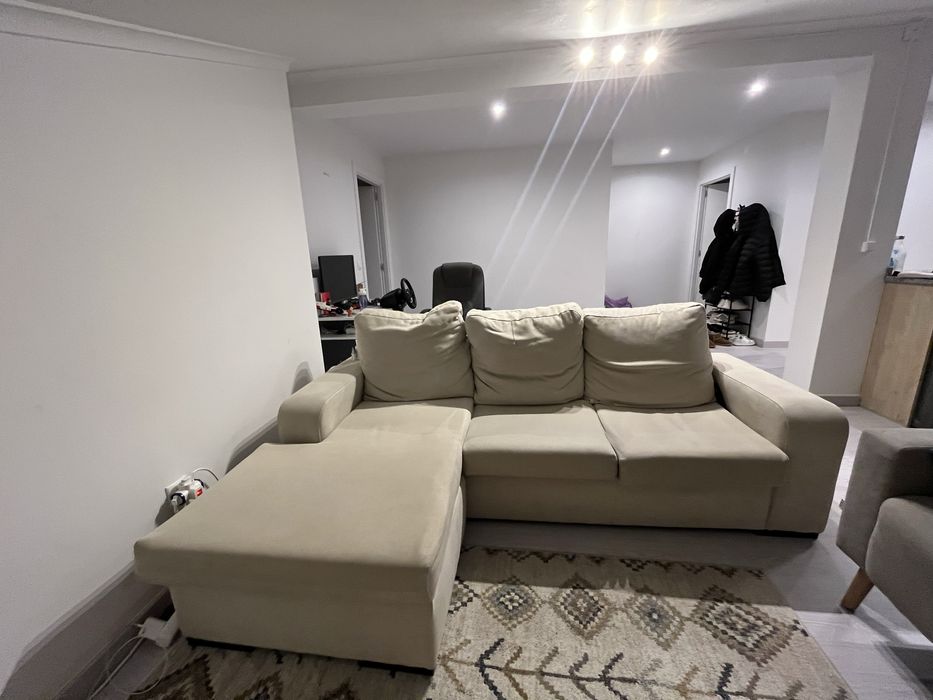 Sofa com chaise longue