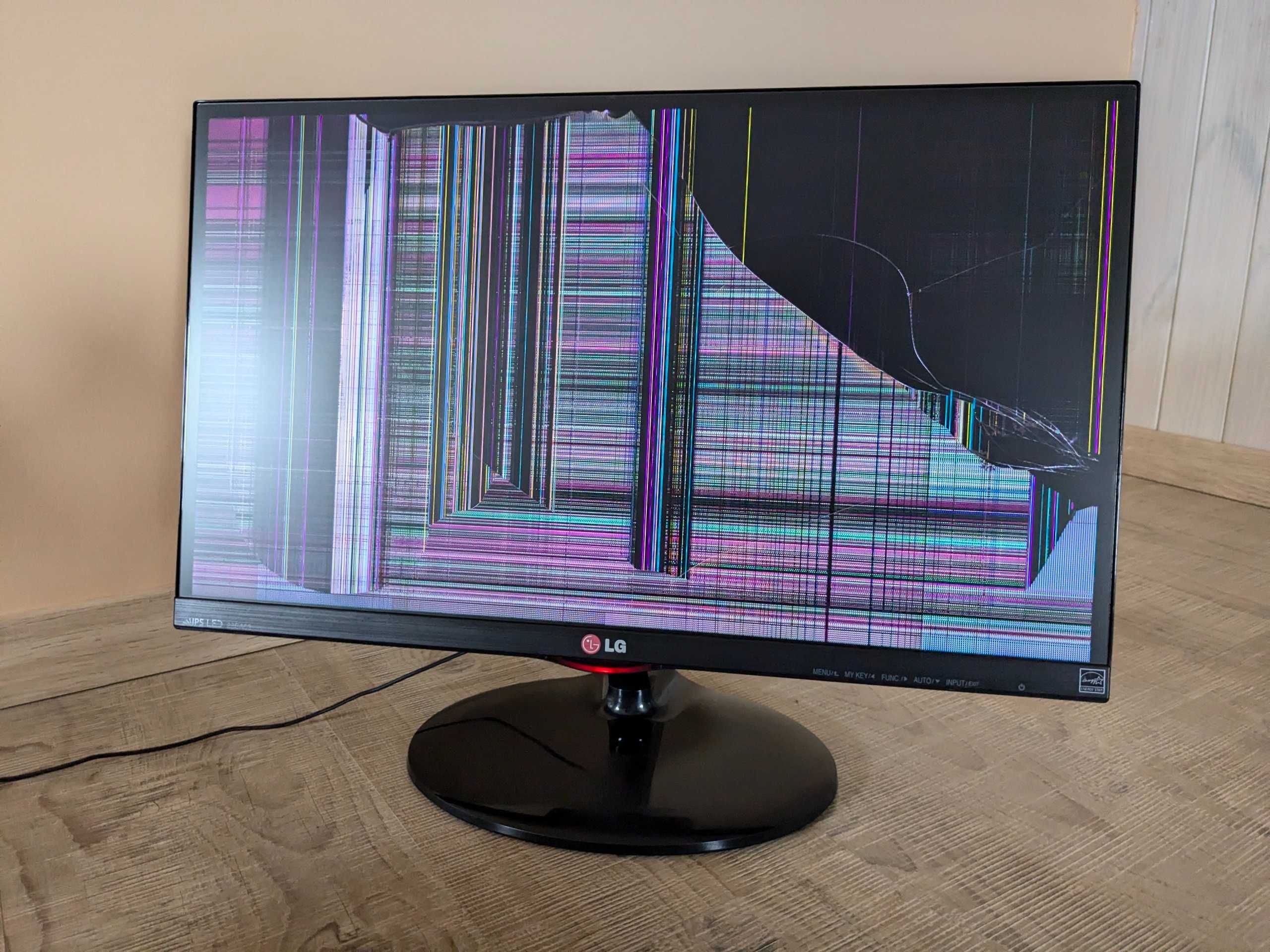 Монітор LG 23EA63V-P з розбитою матрицею
